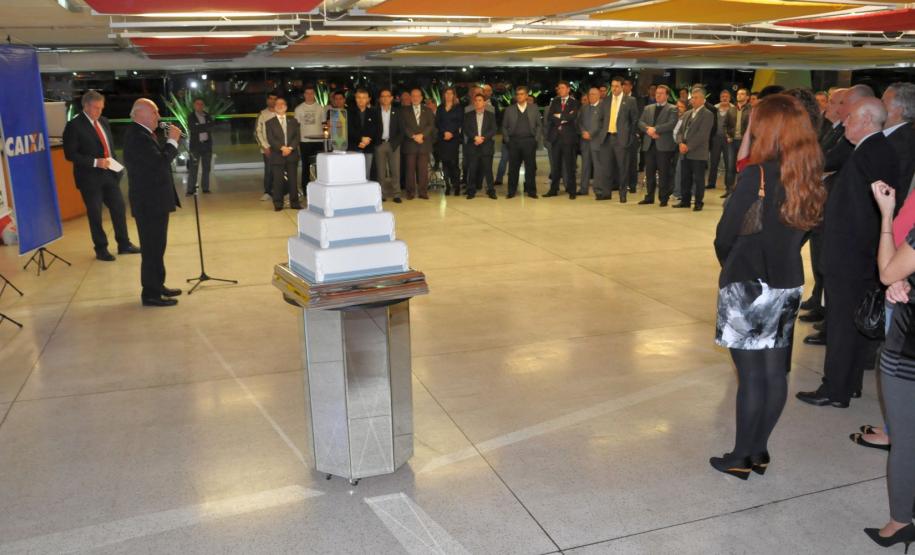 Fomento Paraná comemora 15 anos Cerimônia foi realizada no salão do Museu Oscar Niemeyer, em Curitiba.