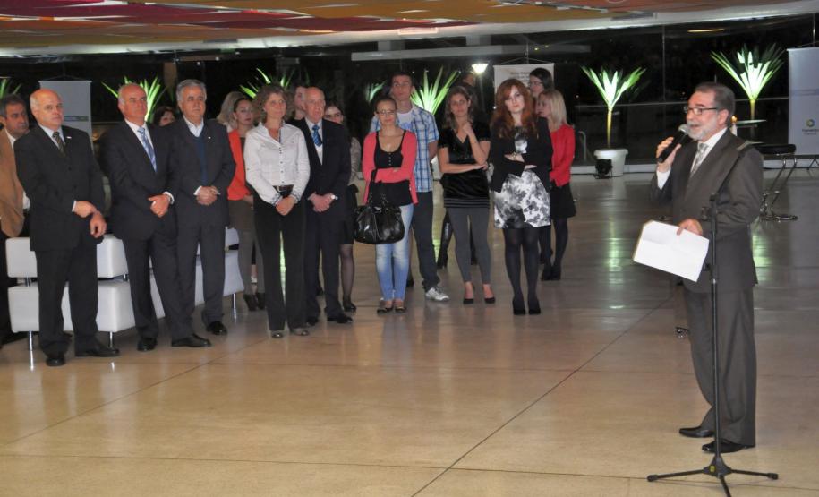 Fomento Paraná comemora 15 anos Discurso do presidente da Fomento Paraná, Juraci Barbosa, durante comemoração dos 15 anos da instituição.