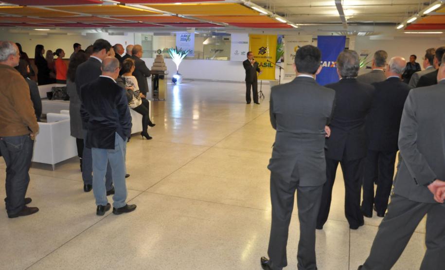 Fomento Paraná comemora 15 anos Cerimônia foi realizada no salão do Museu Oscar Niemeyer, em Curitiba.
