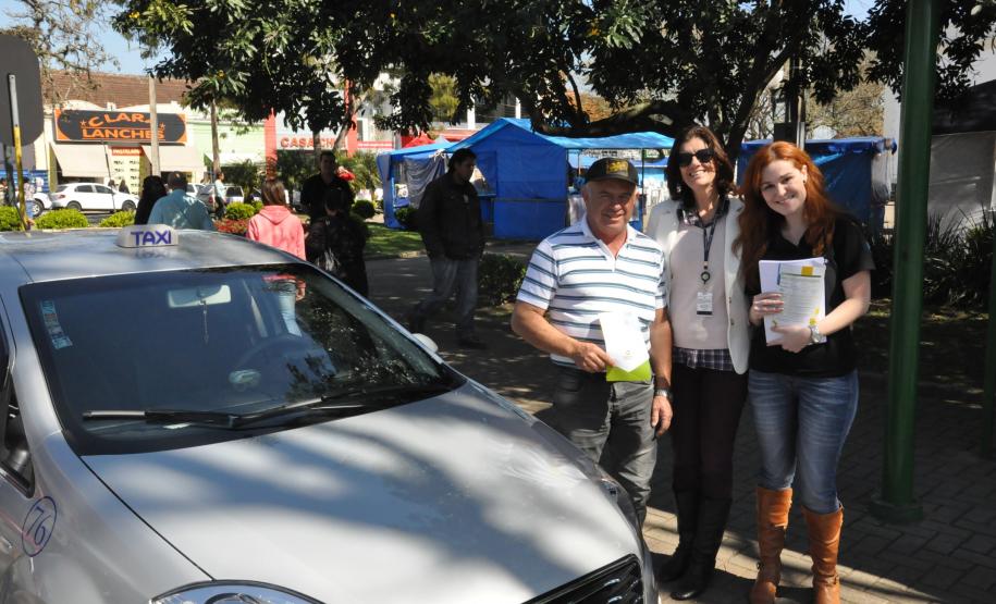 Fomento Paraná divulga linhas de crédito na região metropolitana de Curitiba O taxista Luiz André Massuquetto, que foi o primeiro profissional de Campo Largo a obter financiamento na Fomento Paraná, elogiou a instituição. “Não dá nem para comparar as taxas com as dos outros bancos. Na Fomento Paraná meu financiamento saiu muito mais barato”, disse o taxista. “Sem contar que o processo de crédito foi muito fácil.”