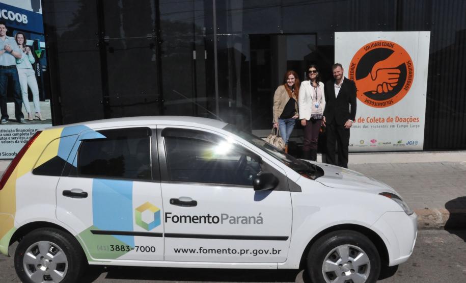 Fomento Paraná divulga linhas de crédito na região metropolitana de Curitiba Técnicos da Fomento Paraná estão percorrendo a região metropolitana de Curitiba (RMC) para divulgar as linhas de crédito de baixo custo disponibilizadas pela instituição para apoiar empreendedores. Na manhã desta quinta-feira (7), a equipe esteve em Campo Largo, onde se reuniram com representantes da Associação Comercial e Industrial de Campo Largo e com taxistas.