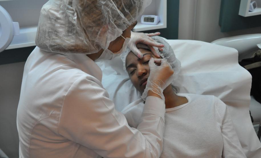 Financiamento que viabilizou a instalação do primeiro espaço dedicado somente a tratamentos faciais de Curitiba já gera lucros. E o empreendedor já contratou mais duas pessoas para atender à clientela, que não para de crescer.