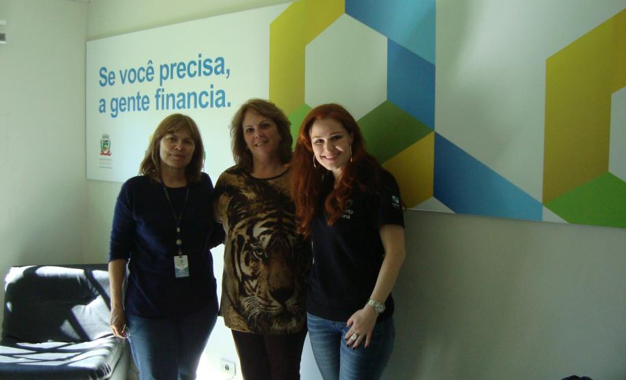 Em Quatro Barras, foram realizados contatos para divulgação da linha Taxista junto a permissionários nos pontos de táxi. Também foram visitados os postos de atendimento da Fomento Paraná nos municípios, onde atuam os agentes de crédito locais