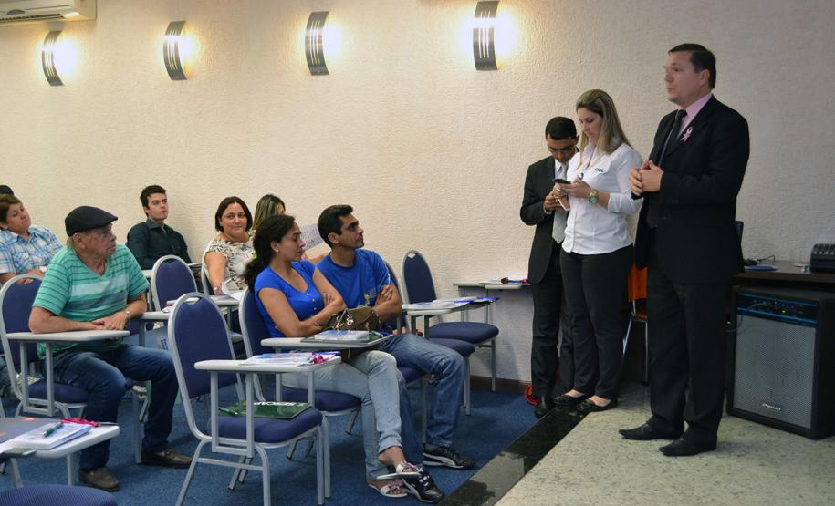 Técnicos da Fomento Paraná apresentaram as linhas de crédito de baixo custo da instituição aos microempreendedores de Paranaguá.