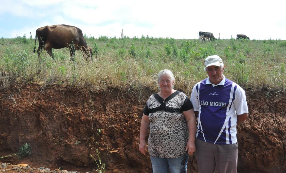 Irene Maria Stig Matoso Marques, agricultora de Porto Barreiro, financiou duas vacas pelo Paraná Juro Zero, da Fomento Paraná.