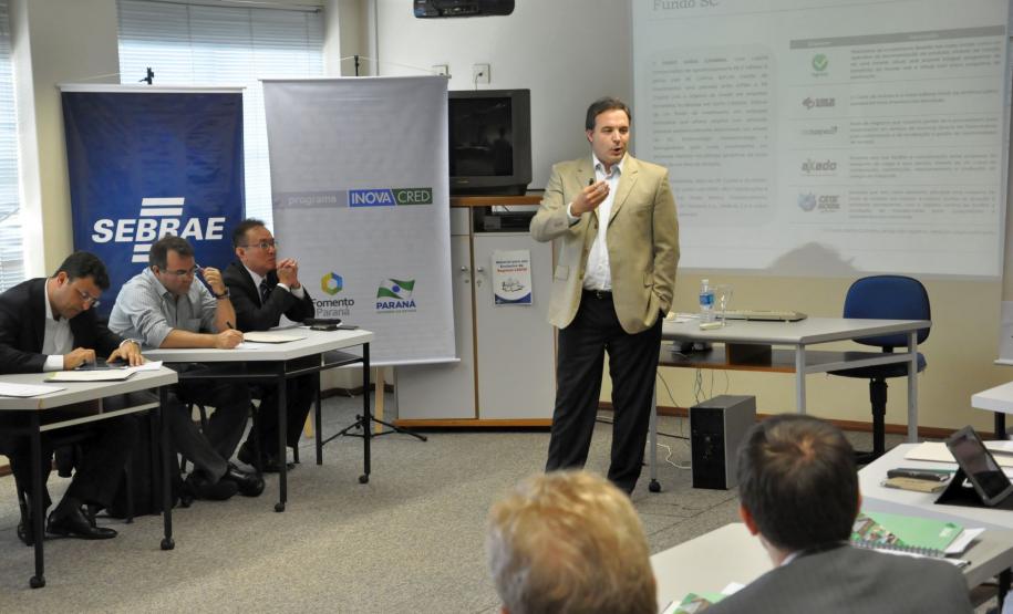A Fomento Paraná e o Sebrae-PR promoveram uma reunião de trabalho sobre incentivo à inovação na tarde desta quarta-feira (12). O evento aconteceu na sede do Sebrae em Curitiba.
