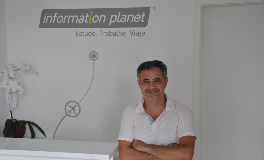 Franquia australiana se instala em Curitiba com apoio da Fomento Paraná Valtemir "Mineiro" Soares, sócio da Information Planet, de Curitiba.