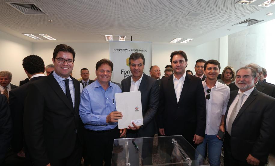 Coronel Domingos Soares, Valdir Pereira Vaz.