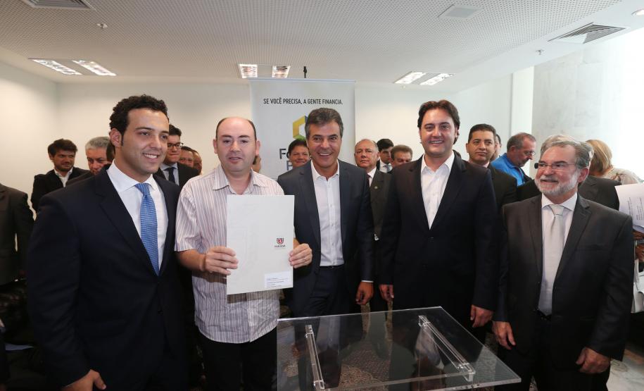 Pinhão, - Dirceu de Oliveira.