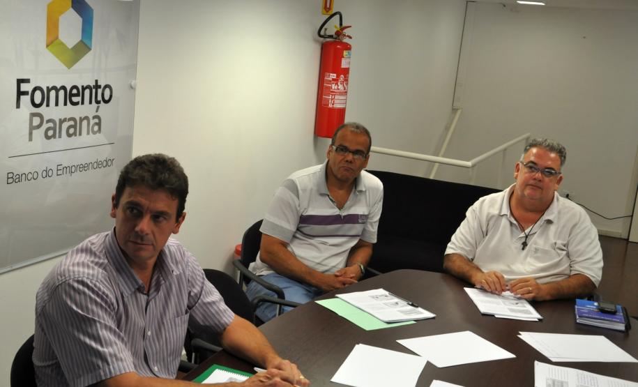 Novos agentes de Curitiba, Carlópolis, Mangueirinha, Quatro Barras e Santo Antônio da Platina participam de uma turma especial de treinamento nesta semana na sede da Fomento Paraná.