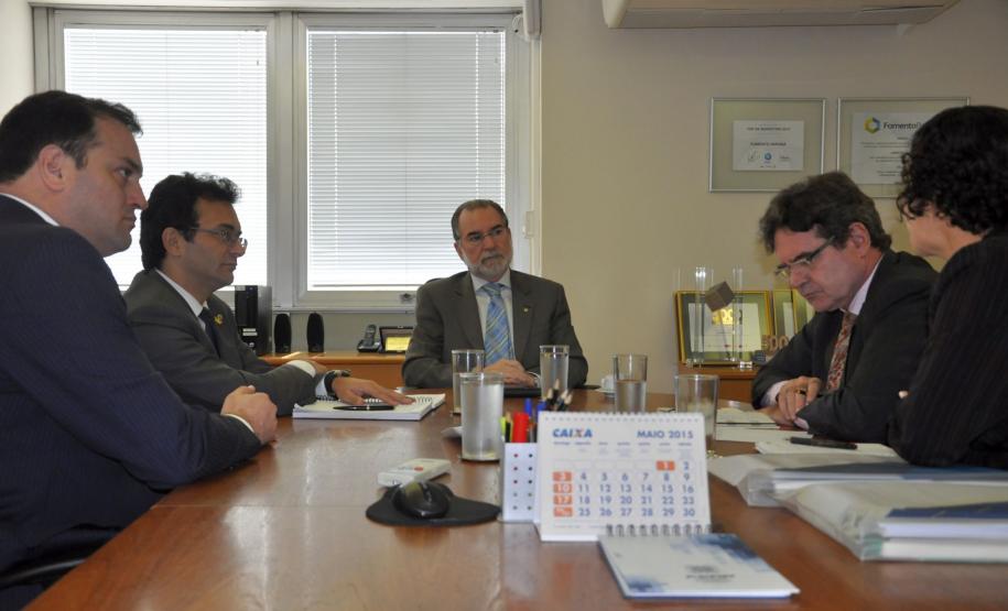 O presidente da Fomento Paraná, Juraci Barbosa, reuniu-se nesta quarta-feira (1/4), com o secretário executivo da ABDE – Associação Brasileira de Desenvolvimento, Marco Antonio Albuquerque de Araujo Lima, e a gerente técnico-operacional Cristiane Viturino.