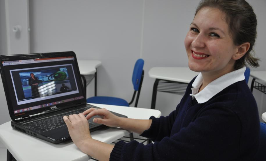 Claudemara de Oliveira - aluna de gestão de RH na Unopar.