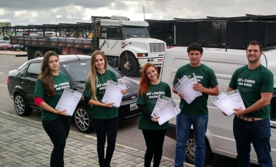 Fomento e ACP apresentam linhas de crédito e serviços no bairro Boqueirão A Fomento Paraná e a Associação Comercial do Paraná (ACP) apresenta,aos moradores e empresários do bairro Boqueirão, em Curitiba, os principais serviços e produtos fornecidos pelas instituições, e atender também interessados em obter informações do Serviço Central de Proteção ao Crédito (SCPC). Os encontros acontecem nesta quarta (13), quinta (14) e sexta-feira (15).