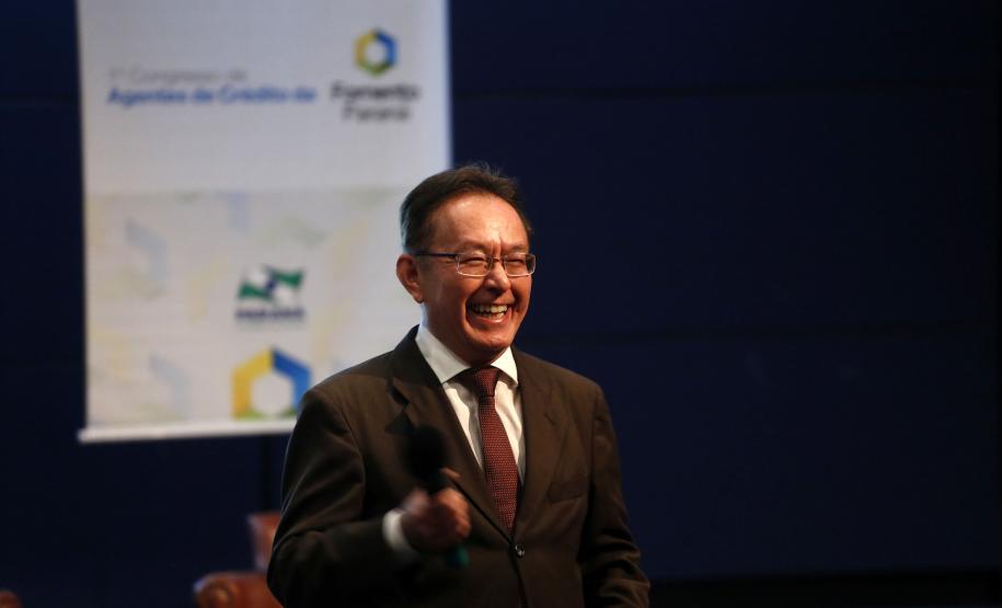 Estão abertas as inscrições para a primeira turma de 2015 do curso de capacitação de agentes de crédito da Fomento Paraná. O treinamento foi reformulado em parceria com o Sebrae e, no total, o passa a ter 96 horas/aula, com o objetivo de melhor preparar o agente de crédito para promover o desenvolvimento econômico regional.