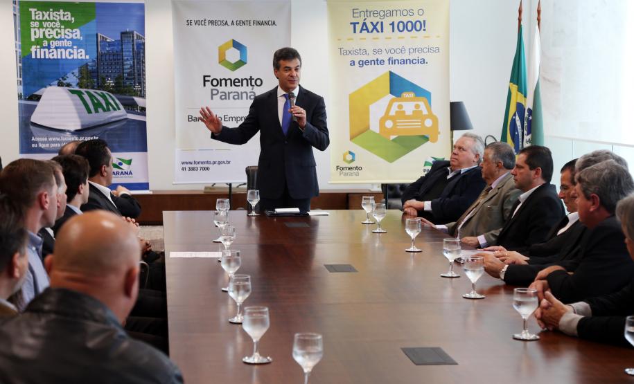 Governador Beto Richa anuncia a reabertura da linha de financiamento Banco do Empreendedor - Taxistas, da Fomento Paraná.