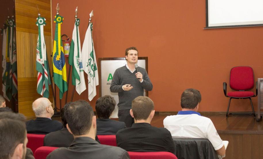 Fomento Paraná e Finep - Inovação e Pesquisa&#8203;, em parceria com a Associação Comercial e Empresarial de Toledo, reuniram empreendedores de Toledo e região para apresentar a linha de crédito Inovacred, destinada a apoiar projetos de inovação e desenvolvimento tecnológico.