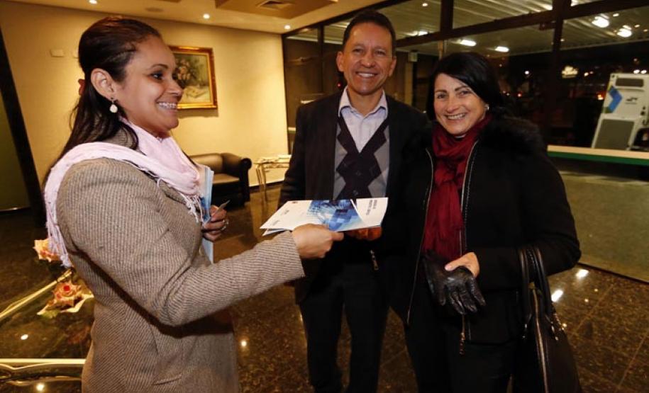 ACP e Fomento Paraná nos bairros aconteceu no Juvevê nesta semana.