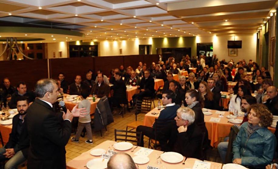 ACP e Fomento Paraná nos bairros aconteceu no Juvevê nesta semana.