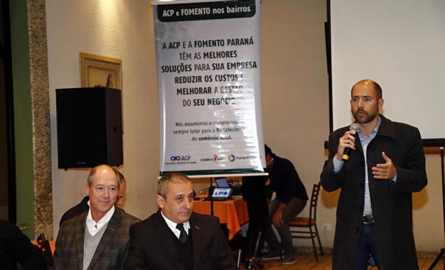 ACP e Fomento Paraná nos bairros aconteceu no Juvevê nesta semana.