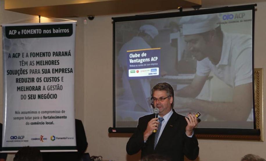 ACP e Fomento Paraná nos bairros aconteceu no Juvevê nesta semana.