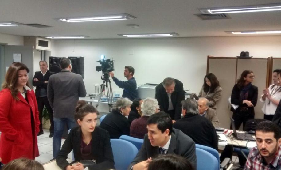 Uma equipe da Fomento Paraná está em Londrina nesta sexta-feira (3/7) para participar de uma audiência prévia de conciliação, convocada pela Subseção Judiciária de Londrina, sobre a desapropriação de imóveis situados nas áreas do entorno da face norte da pista aérea e que são indispensáveis às obras de ampliação do aeroporto José Richa.