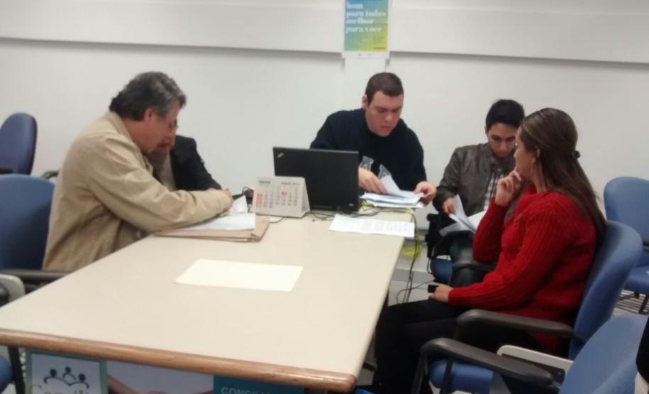 Uma equipe da Fomento Paraná está em Londrina nesta sexta-feira (3/7) para participar de uma audiência prévia de conciliação, convocada pela Subseção Judiciária de Londrina, sobre a desapropriação de imóveis situados nas áreas do entorno da face norte da pista aérea e que são indispensáveis às obras de ampliação do aeroporto José Richa.