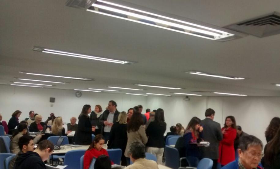 Uma equipe da Fomento Paraná está em Londrina nesta sexta-feira (3/7) para participar de uma audiência prévia de conciliação, convocada pela Subseção Judiciária de Londrina, sobre a desapropriação de imóveis situados nas áreas do entorno da face norte da pista aérea e que são indispensáveis às obras de ampliação do aeroporto José Richa.