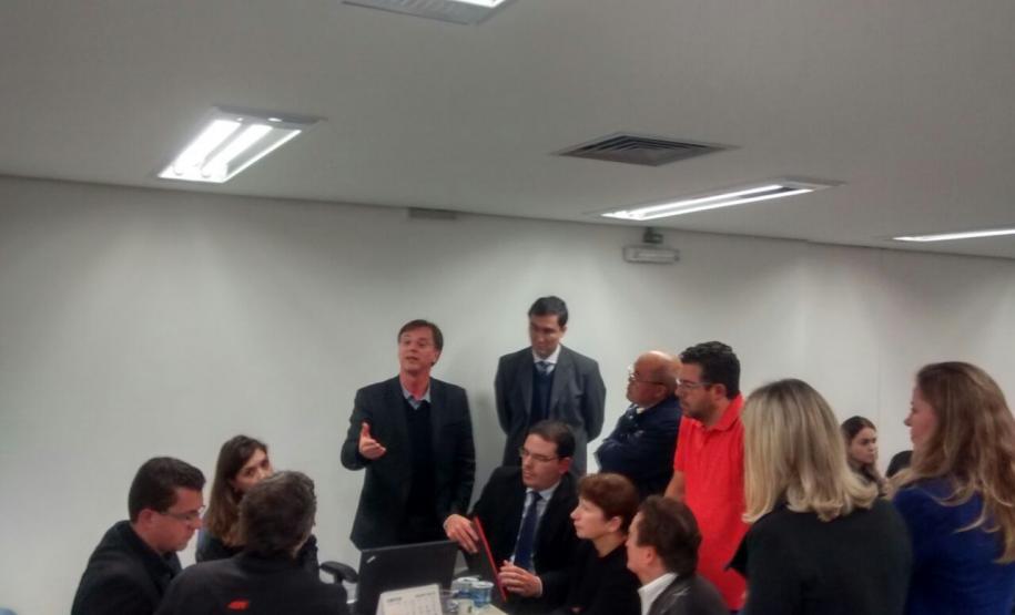 Uma equipe da Fomento Paraná está em Londrina nesta sexta-feira (3/7) para participar de uma audiência prévia de conciliação, convocada pela Subseção Judiciária de Londrina, sobre a desapropriação de imóveis situados nas áreas do entorno da face norte da pista aérea e que são indispensáveis às obras de ampliação do aeroporto José Richa.