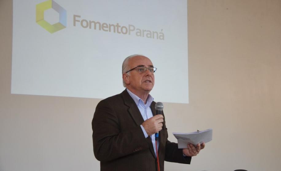 O diretor de operações do Setor Público da Fomento Paraná, Omar Sabbag Filho, participa de encontro da Amocentro, em Pitanga, no Centro-Sul do Estado.