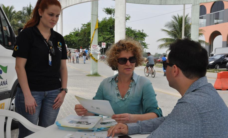 A Fomento Paraná está fazendo ações no litoral para promover a divulgação da linha de crédito Banco do Empreendedor - Transporte Escolar e Turismo e das ações da Operação Verão 2016 - Fomento Paraná. O lançamento foi no Senac Paranaguá, na manhã desta quinta, 24/9.
