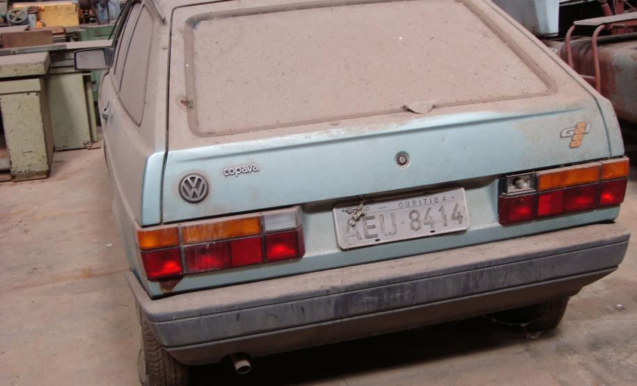 Automóvel  VW  Gol  1000,  a  gasolina,  ano  1994/1995,  cor verde, Renavam 62.427232-0, chassi 9BWZZZ30ZRT129413, 50 cv, placa AEU-8414.  SID  nº  13.347.856-6.  
Obs.:  veículo  em  estado  ruim  de conservação.
Preço mínimo R$ 2.304,00