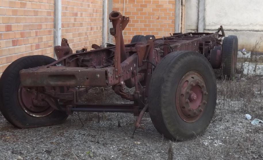 Caminhão  Mercedes  Benz,  modelo  L  1418  E,  ano  1995,  3  eixos, 184 CV, Renavam nº 00635941678, chassi  nº 9BM384024SBO52946, placa   GRN-2379, SID   nº 13.224.309-3. 
Obs.:  bem  em  péssimo  estado  de  conservação,  apresentando  apenas as seguintes partes: chassi, motor e câmbio.
Preço mínimo: R$ 3.470,00