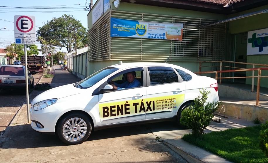 O motorista de táxi Benedito Raimundo Morais, conhecido como “Benê”, morador de Ibiporã, no Norte do estado, é um dos mais novos beneficiários de um financiamento da linha Banco do Empreendedor Taxistas, da Fomento Paraná.