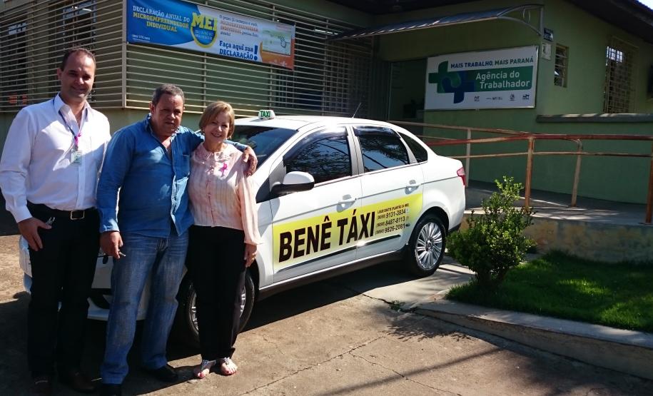 O motorista de táxi Benedito Raimundo Morais, conhecido como “Benê”, morador de Ibiporã, no Norte do estado, é um dos mais novos beneficiários de um financiamento da linha Banco do Empreendedor Taxistas, da Fomento Paraná.
