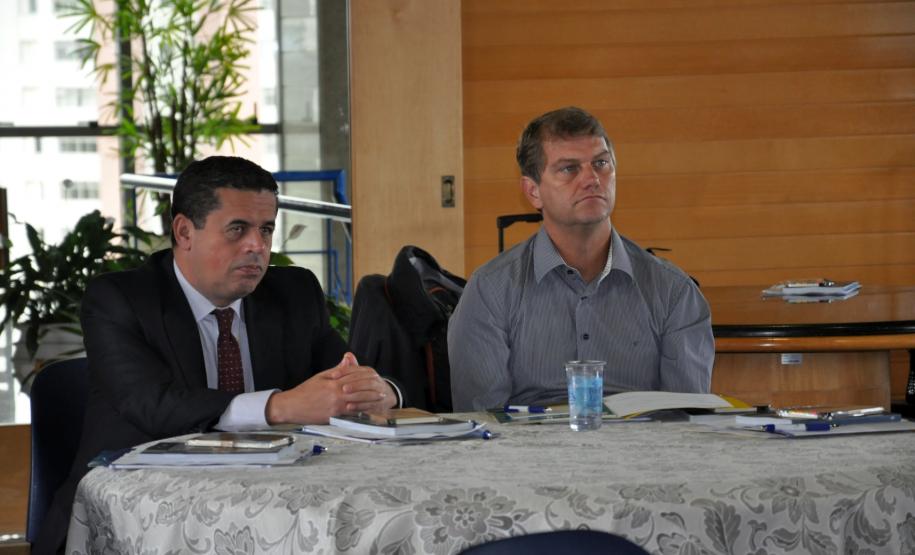 A Fomento Paraná é a anfitriã da reunião da Comissão de Assuntos Contábeis da Associação Brasileira de Desenvolvimento (ABDE), em Curitiba, nesta terça, 24/11. Um dos principais temas em debate na pauta está o projeto de desoneração da carga tributária federal para instituições de fomento e bancos de desenvolvimento.