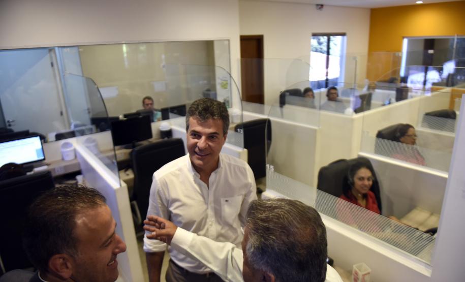 O governador Beto Richa anunciou nesta terça-feira (26), na cooperativa Rádio Táxi Faixa Vermelha, em Curitiba, a reabertura da linha de crédito Banco do Empreendedor – Taxista, da Fomento Paraná.