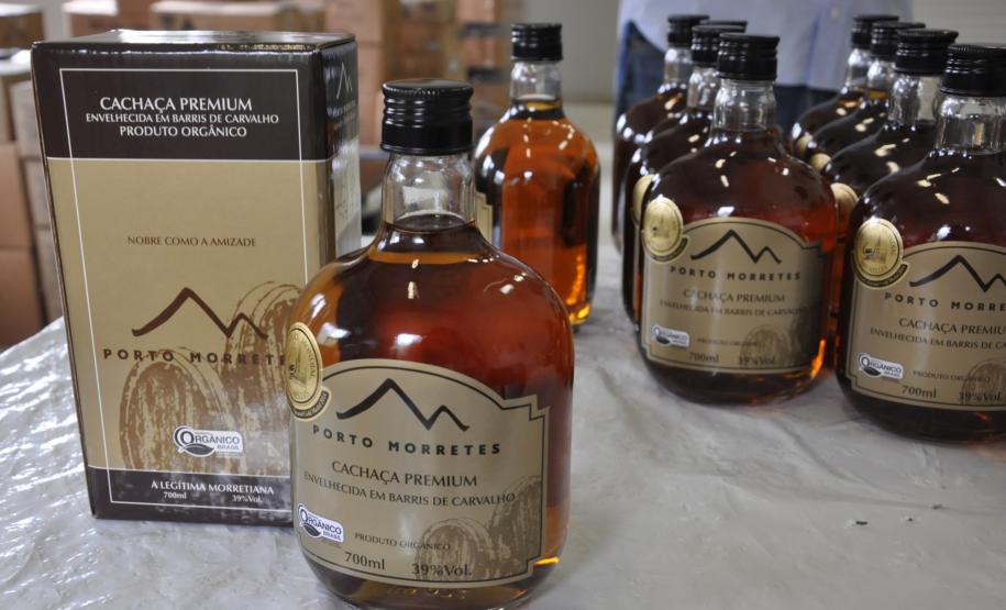 Cliente da Fomento Paraná conquista prêmio nacional Cliente da Fomento Paraná conquista 1º lugar na Cúpula da Cachaça 2016.