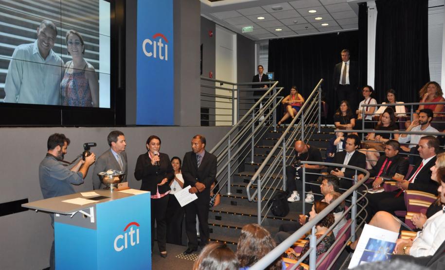 A Fomento Paraná, instituição financeira de desenvolvimento do Governo do Paraná, foi a vencedora da 10ª edição do “Prêmio Citi Melhores Microempreendimentos” (www.pcmm.com.br) na categoria Gestão Inovadora para Instituições de Microfinanças.