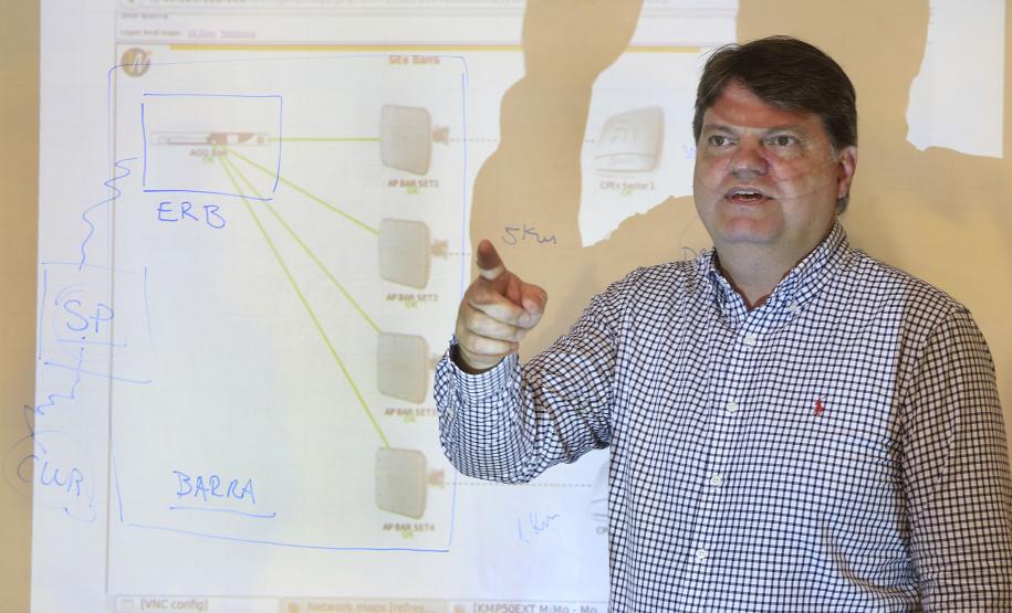 WNI Soluções Wireless e Conectividade, investiu os recursos captados na Fomento Paraná, no sistema Dashboard Multioperadora. Na imagem, o presidente da WNI, Nóbile Scandelari Jr.