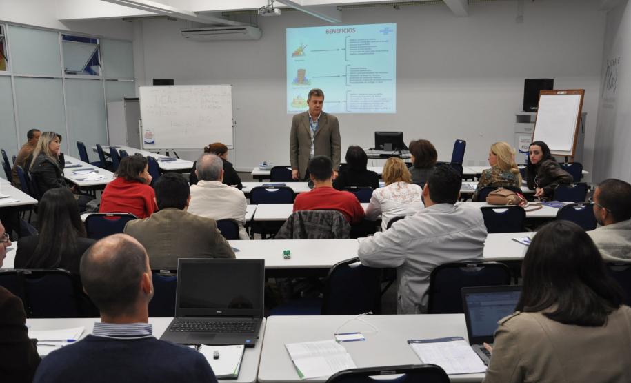 Fomento Paraná realiza Encontros Regionais com agentes Encontro Regional da Fomento Paraná realizado em Curitiba.