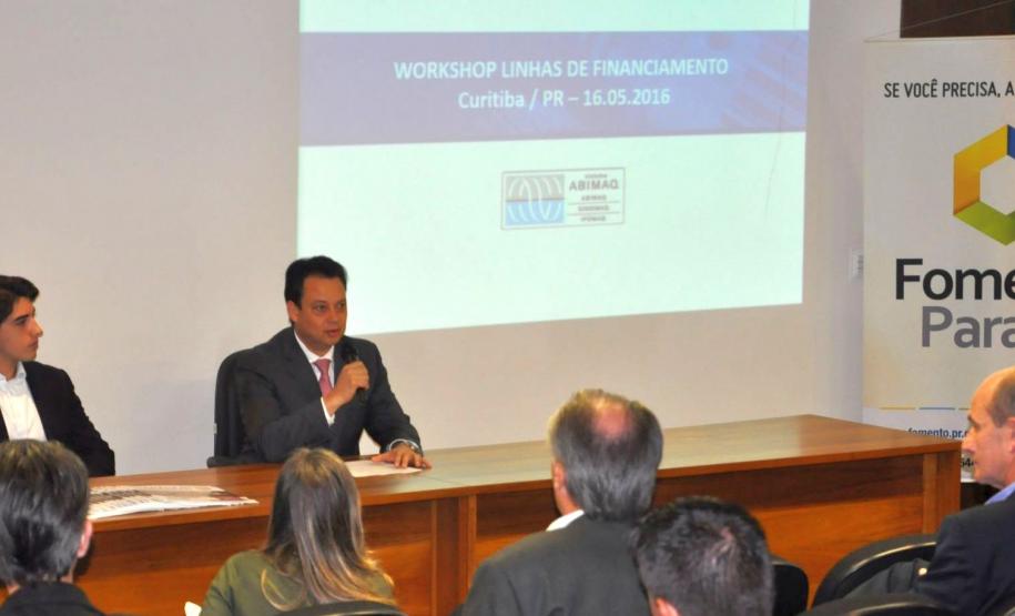 A Fomento Paraná firmou um Acordo de Cooperação Técnica com a Associação Brasileira da Indústria de Máquinas e Equipamentos (Abimaq), nesta segunda-feira (16). A assinatura aconteceu durante o workshop "Linhas de Financiamento para 2016", promovido pela Abimaq, em Curitiba.