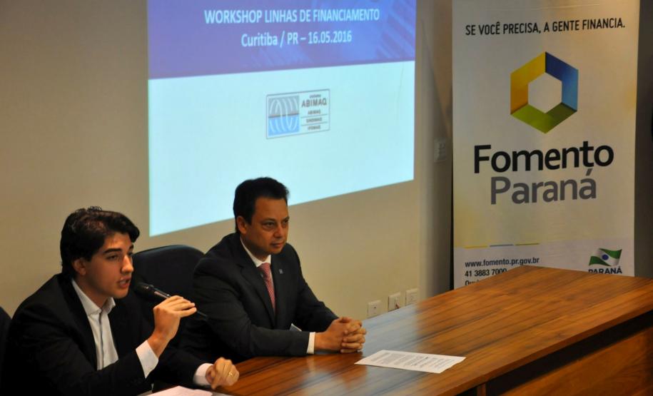 A Fomento Paraná firmou um Acordo de Cooperação Técnica com a Associação Brasileira da Indústria de Máquinas e Equipamentos (Abimaq), nesta segunda-feira (16). A assinatura aconteceu durante o workshop "Linhas de Financiamento para 2016", promovido pela Abimaq, em Curitiba.
