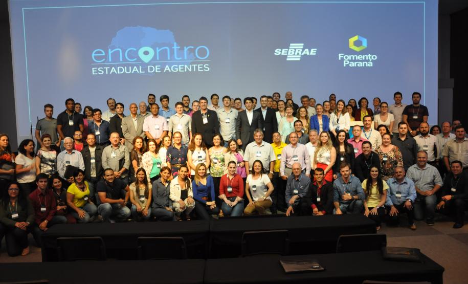 Premiação visa a reconhecer a atuação dos agentes de crédito e estimular as entidades parceiras das duas instituições — prefeituras, federações e associações comerciais e industriais e outras — em todo o estado, a promover ações para ampliar o acesso ao crédito para empresas de micro e pequeno porte.