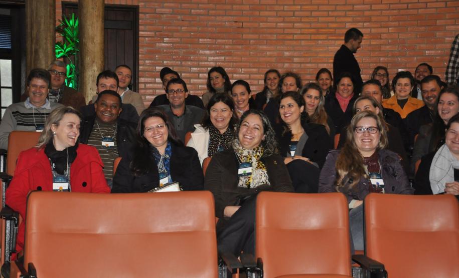 Agentes reunidos em Faxinal do Céu.