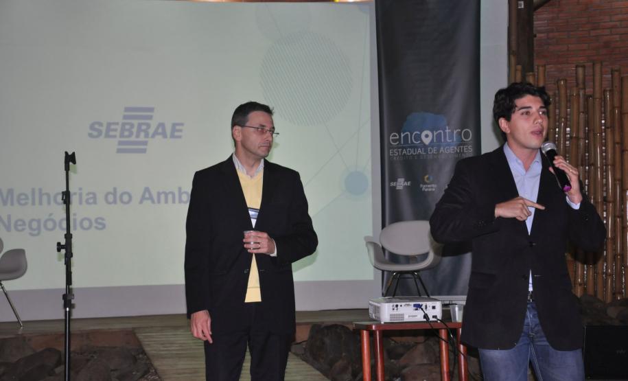 Cesar Rissetti, diretor do Sebrae-PR e Luiz Renato Hauly, diretor da Fomento Paraná, na abertura do encontro.