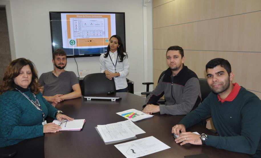 Os integrantes da recém instalada Comissão Interna de Prevenção de Acidentes (CIPA 2016/2017) da FOMENTO PARANÁ iniciam fase de treinamento para integração e aprofundamento de conhecimentos.