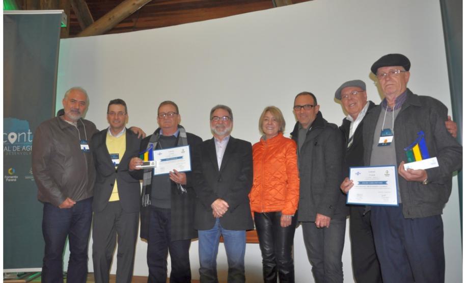 As prefeituras de Marechal Cândido Rondon, Foz do Iguaçu e Querência foram as vencedoras do Prêmio Fomento Paraná e Sebrae-PR de Microcrédito, respectivamente nas categorias Produção, Qualidade e Desenvolvimento Local.