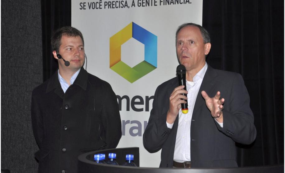 Marcelo Amorim, sócio da BZPlan e representante do Fundo Sul Inovação, e Marcelo Camargo, gerente de produtos descentralizados da Finep - Inovação e Pesquisa, durante o Seminário.