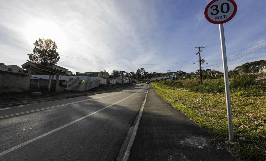 Rua Maria Zanetti, obras de pavimentação financiadas pelo SFM, com recursos da Fomento Paraná. Campina Grande do Sul. Foto: Pedro Ribas/ANPr