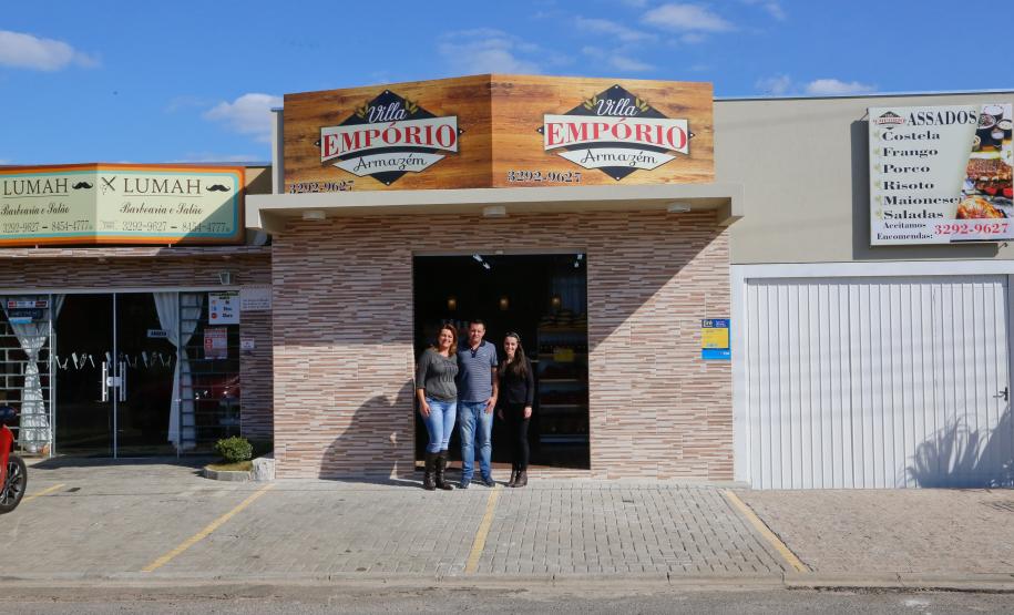 Imagem do Villa Empório Armazém, recém inaugurado pela empreendedora Marisa dos Santos, em Campo Largo. Com apoio da Fomento Paraná, instituição financeira do Governo do Estado, Marisa já buscou três créditos e está melhorando de vida.